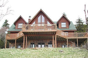 Tri-level Snowshoe Mountain home for sale